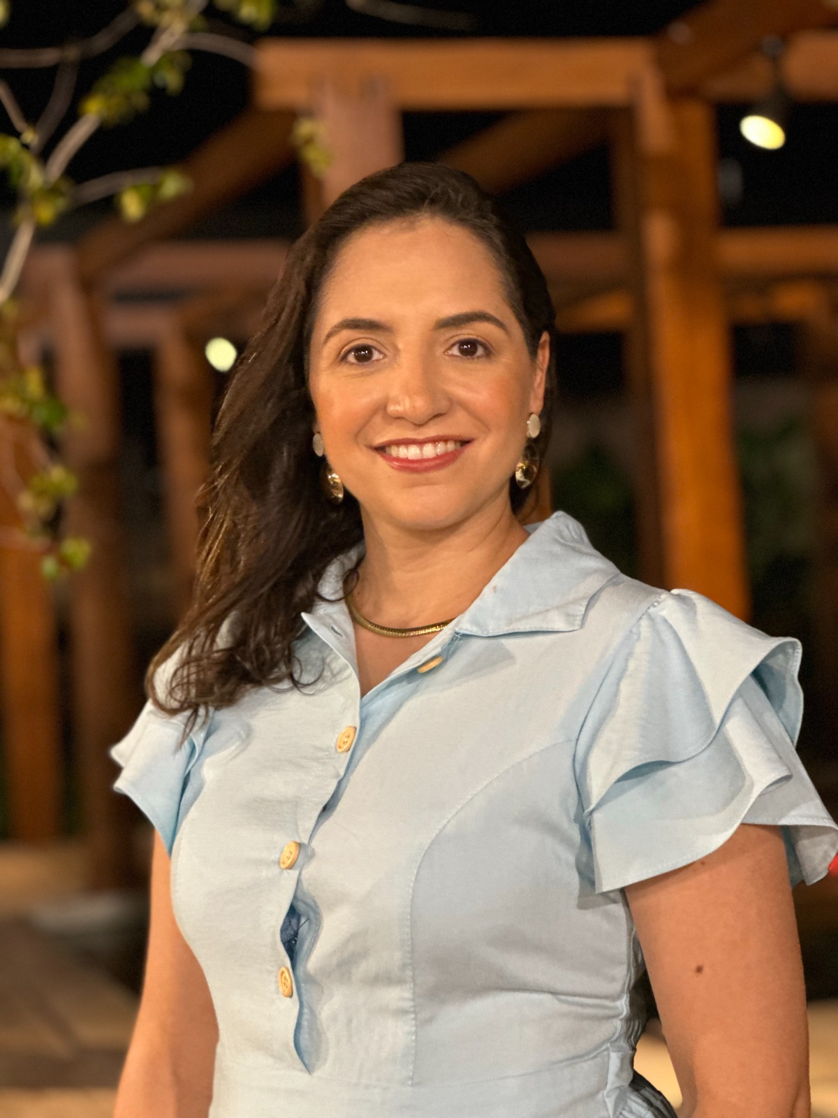 Carla Suzana Marinho in an outdoor portrait